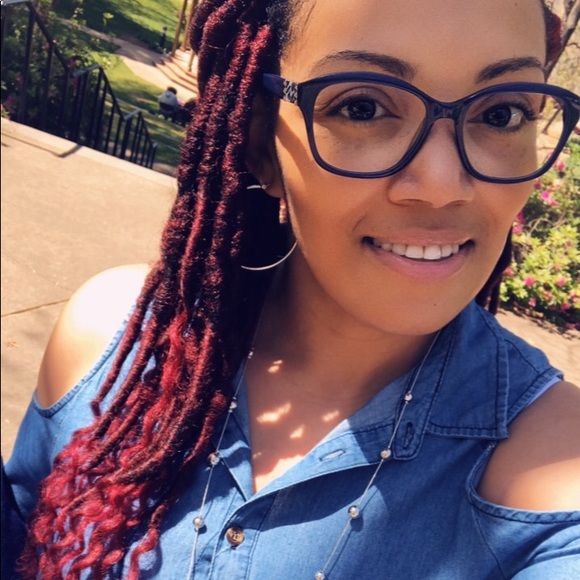 Meet your Posher, Tory - Picture 2 of 2